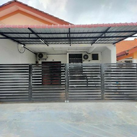 D'Port Dicksonmuslimonly Homestay Exterior foto